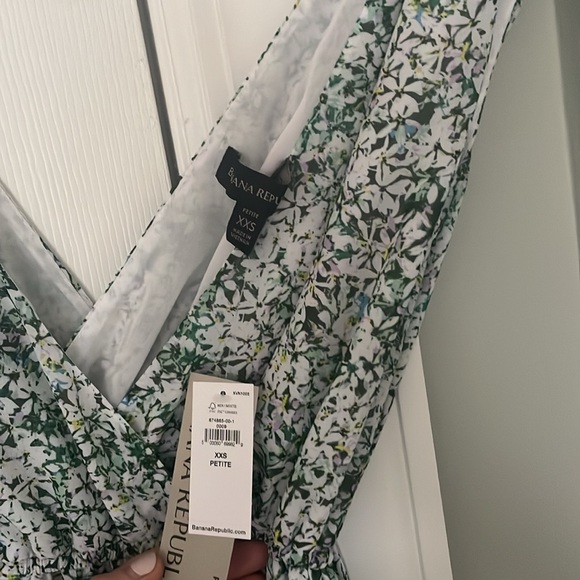 Petite xxs Banana Republic tiered maxi dress - Picture 5 of 5